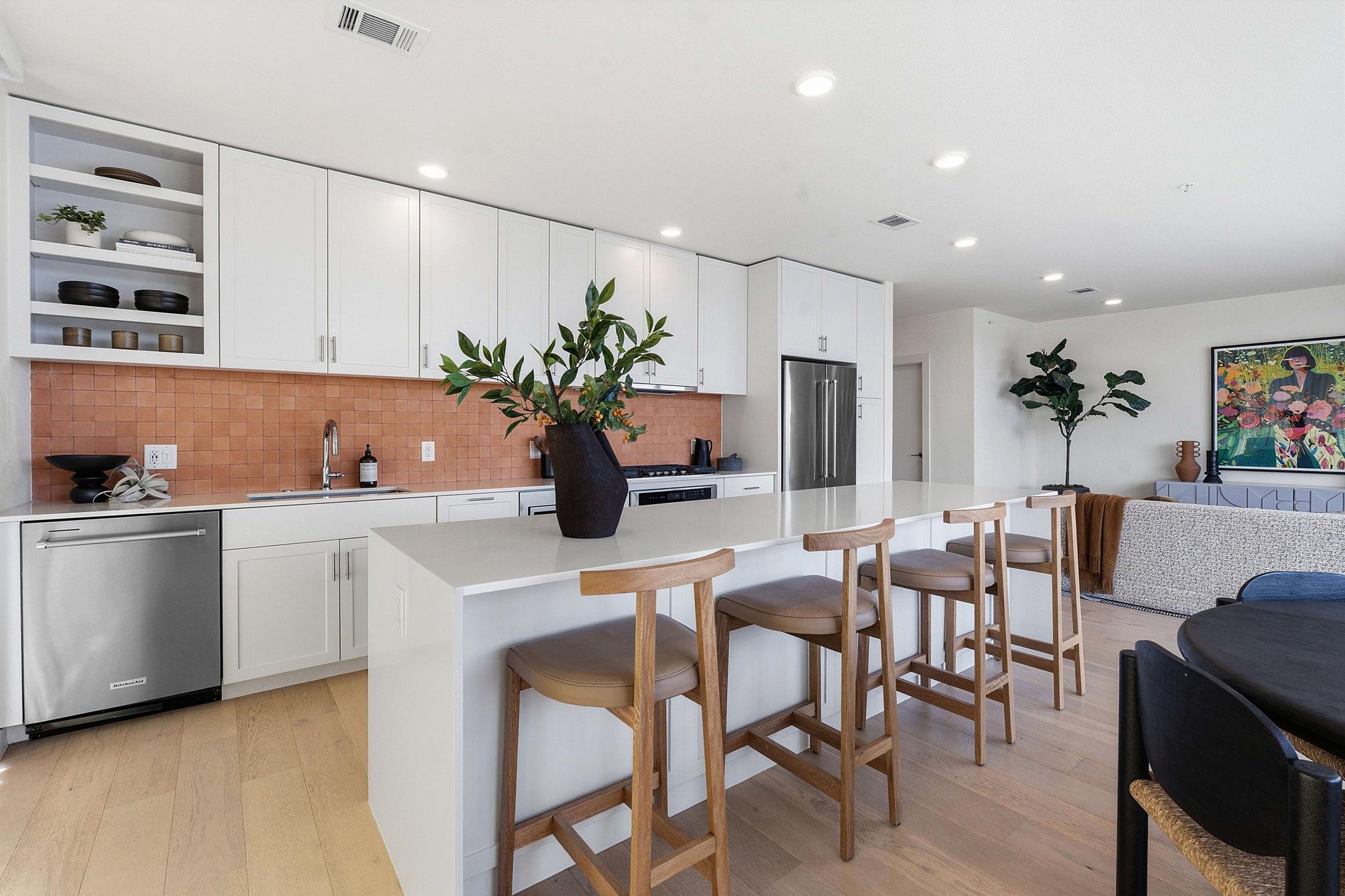 1600 S 1st St # 410, Austin, TX 78704