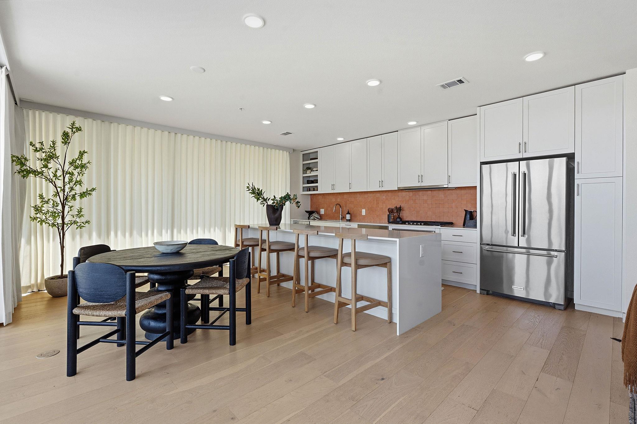 1600 S 1st St # 410, Austin, TX 78704