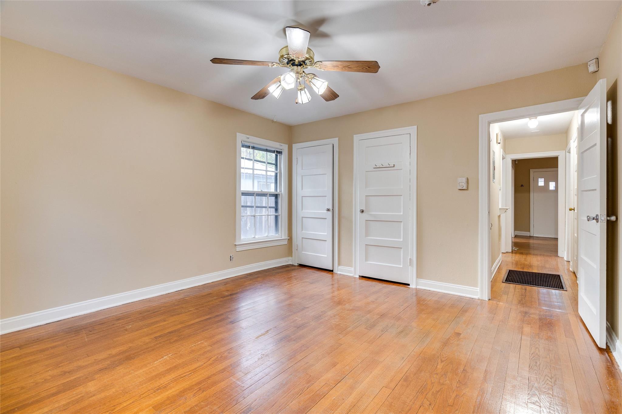 1011 E 49th St, Austin, TX 78751