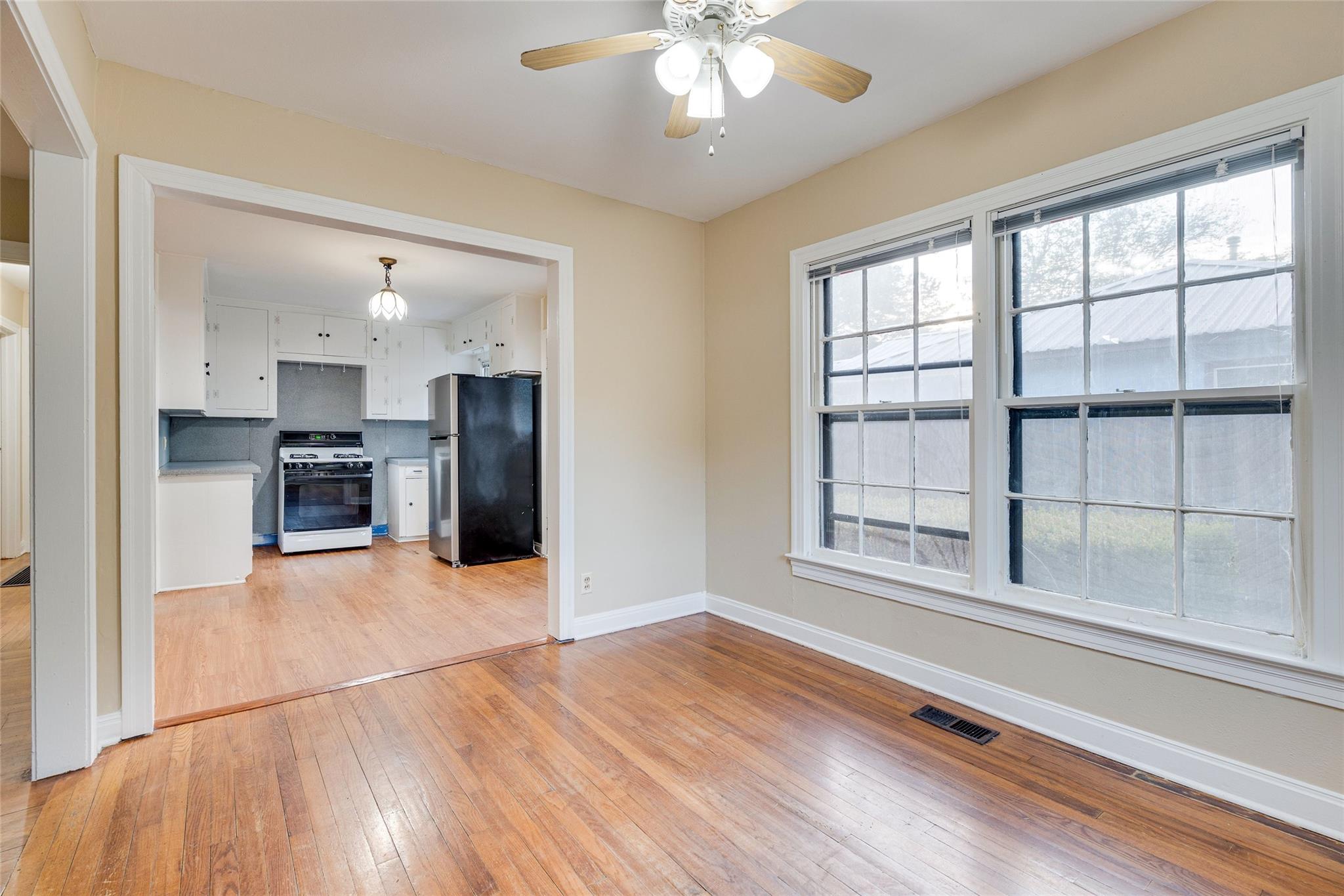 1011 E 49th St, Austin, TX 78751