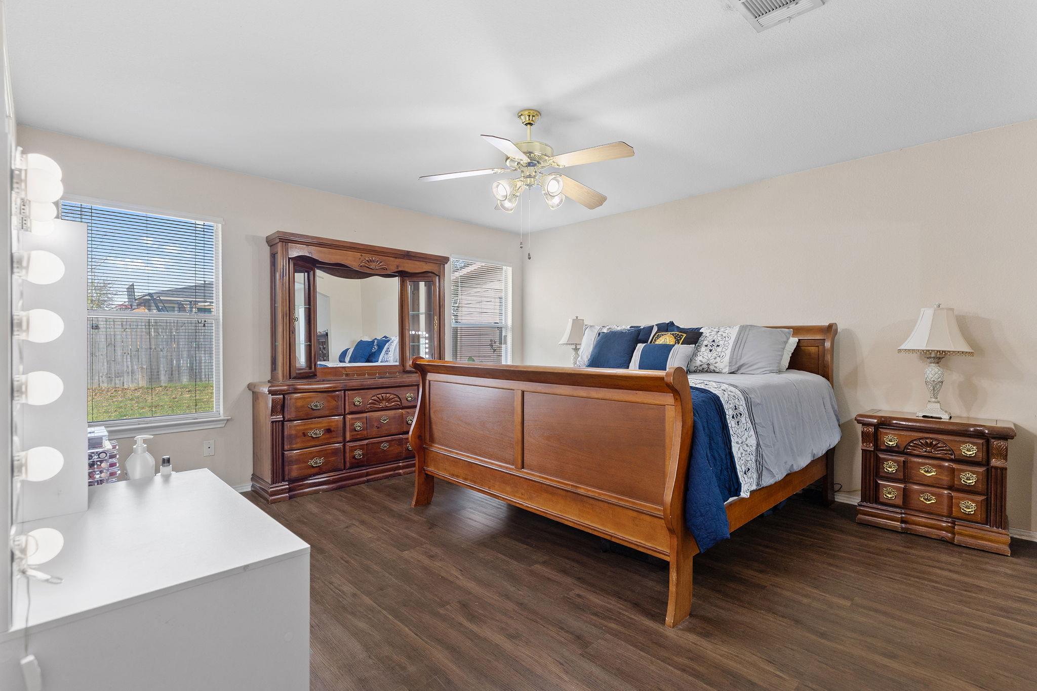 12800 Starbrimson Trl, Elgin, TX 78621