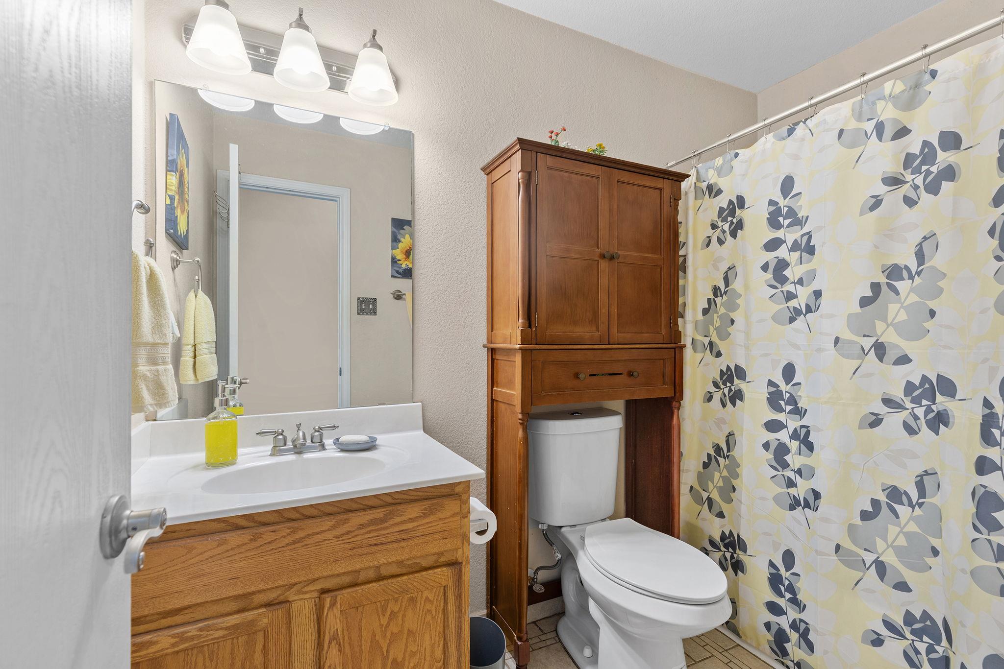 12800 Starbrimson Trl, Elgin, TX 78621