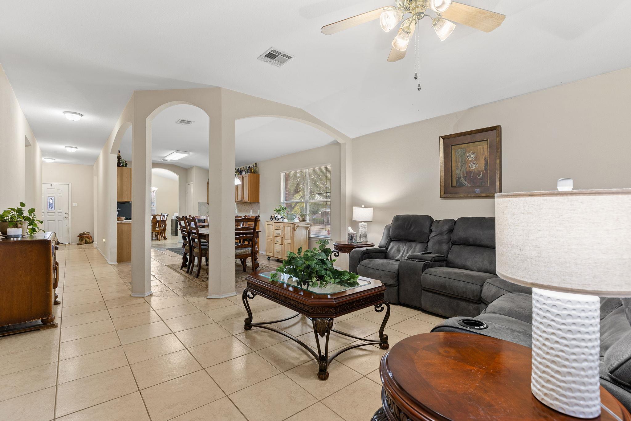 12800 Starbrimson Trl, Elgin, TX 78621