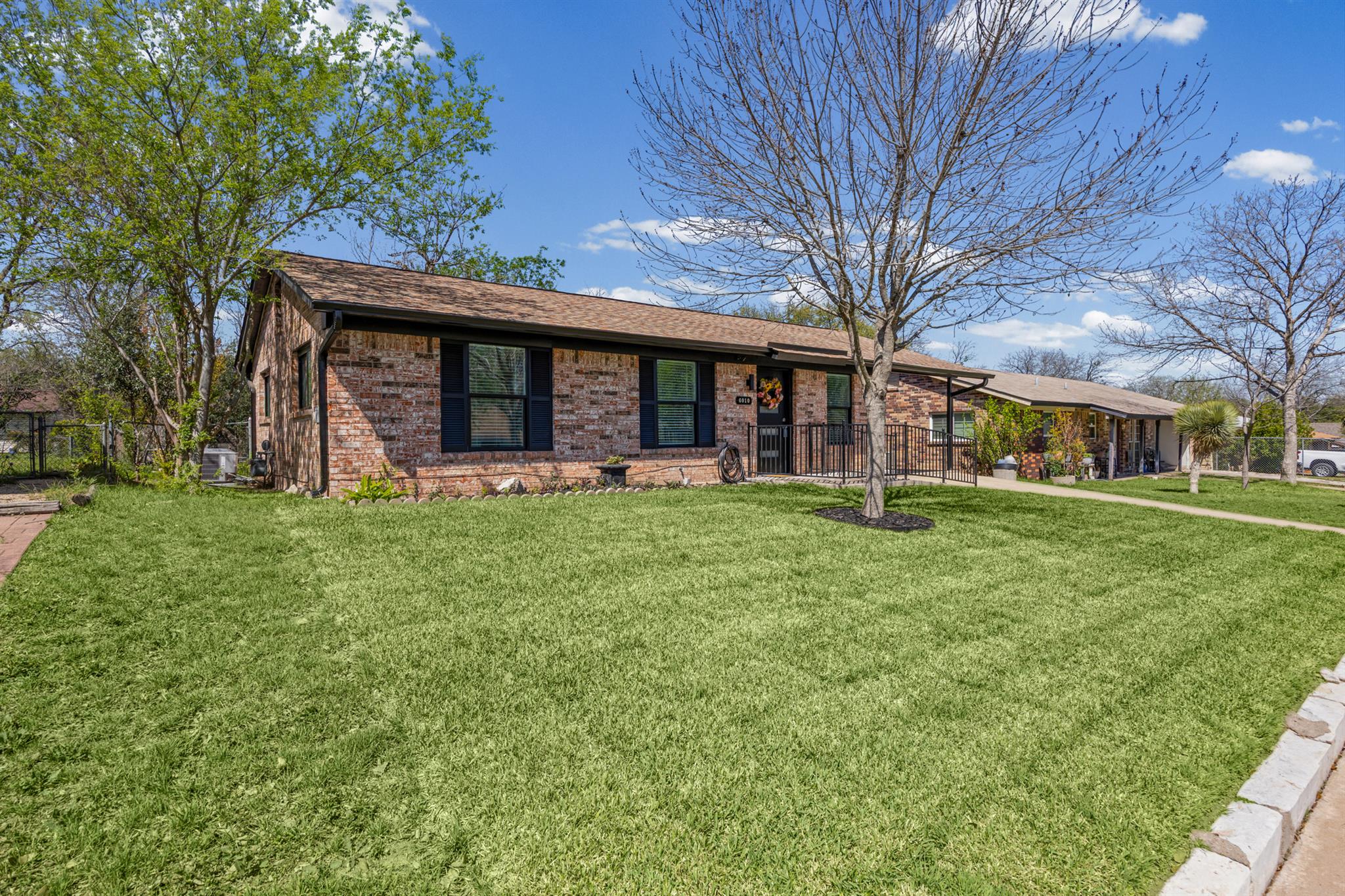 6010 Waycross Dr, Austin, TX 78745