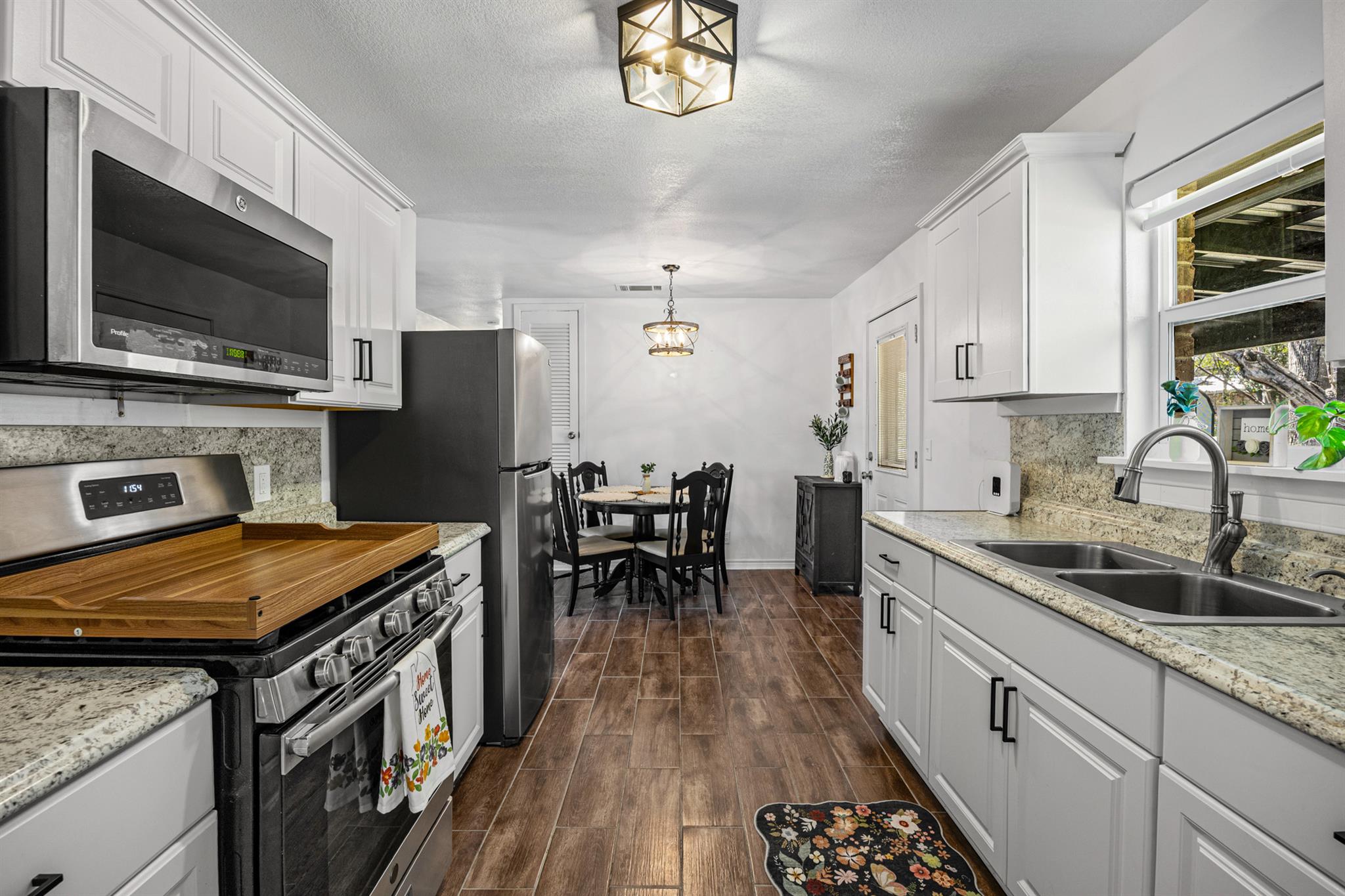 6010 Waycross Dr, Austin, TX 78745