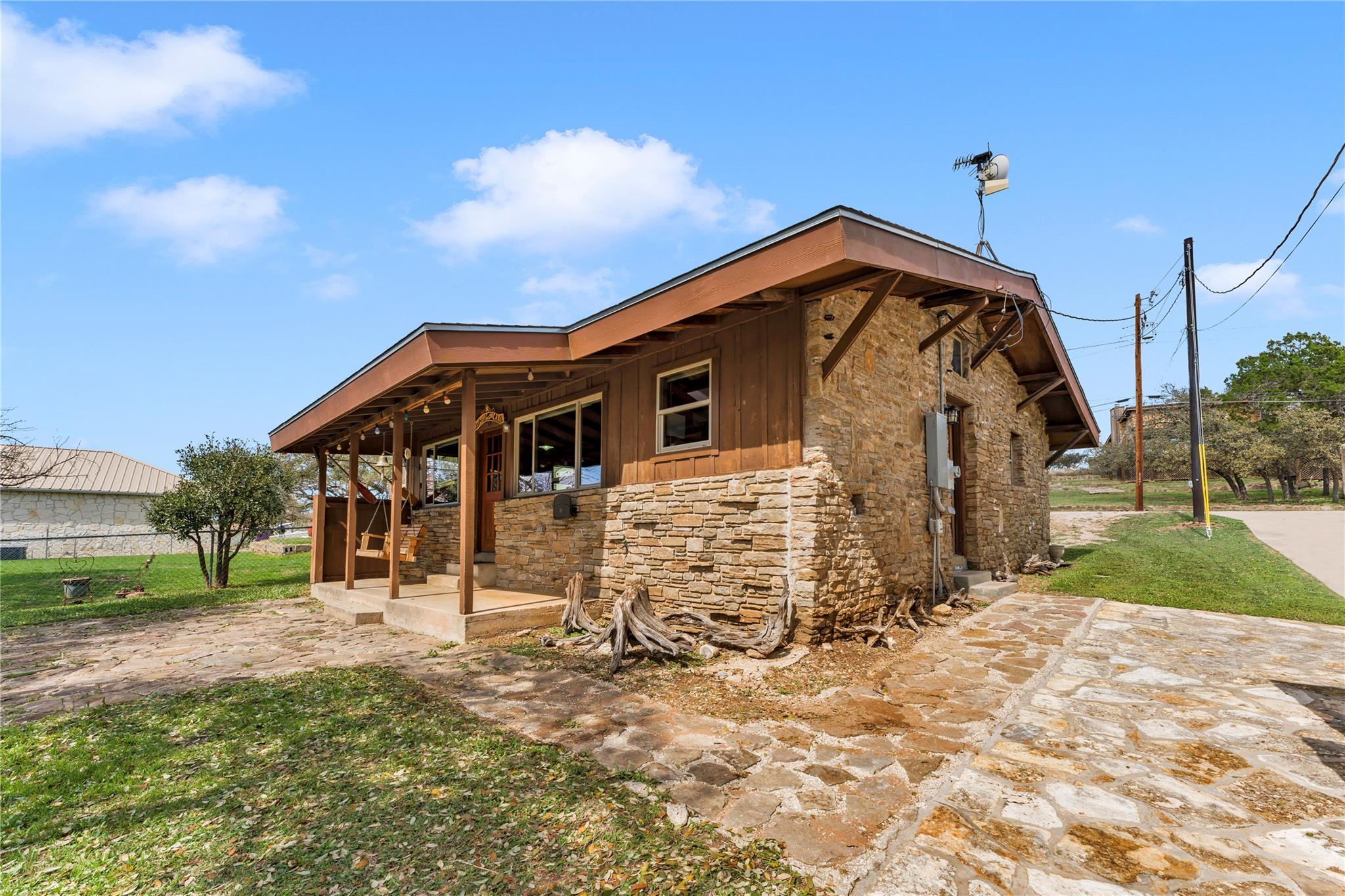 212 Baker Ln, Burnet, TX 78611