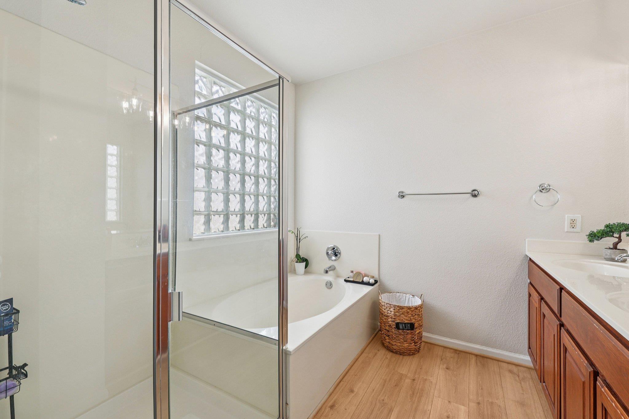 18712 Deep Water Dr, Pflugerville, TX 78660