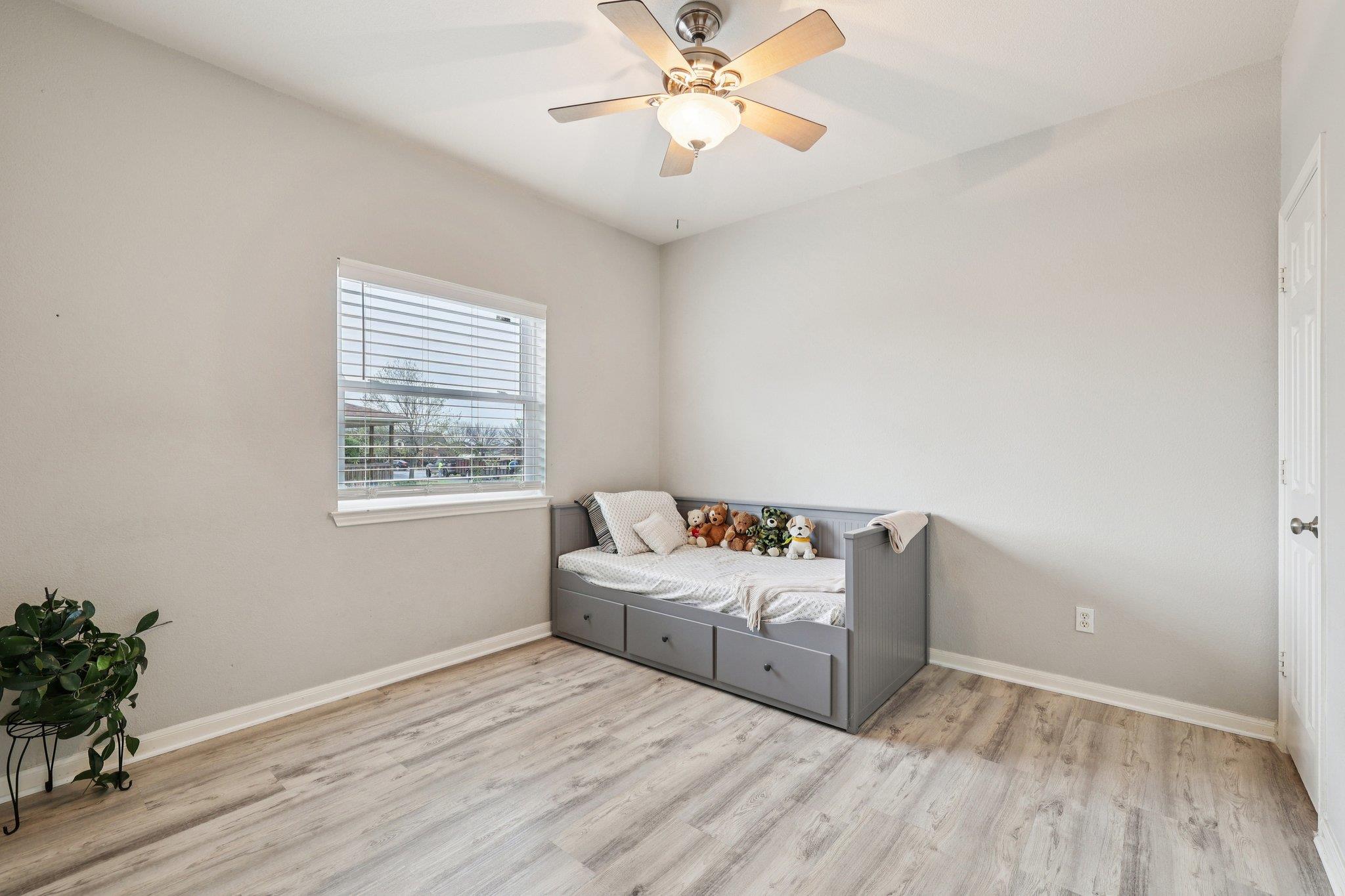 101 Blanco Dr, Hutto, TX 78634