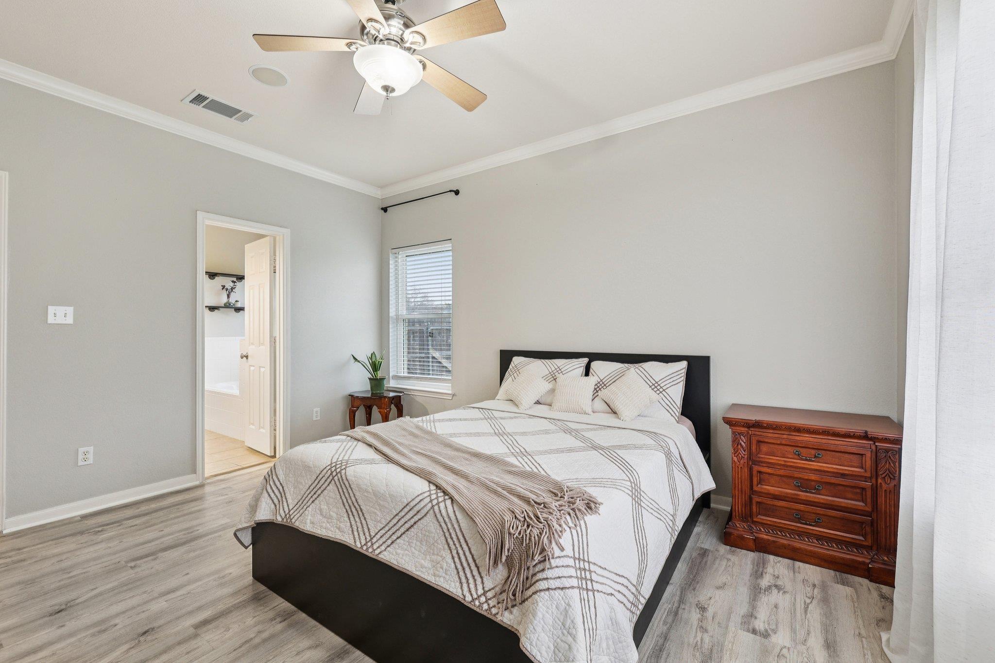 101 Blanco Dr, Hutto, TX 78634