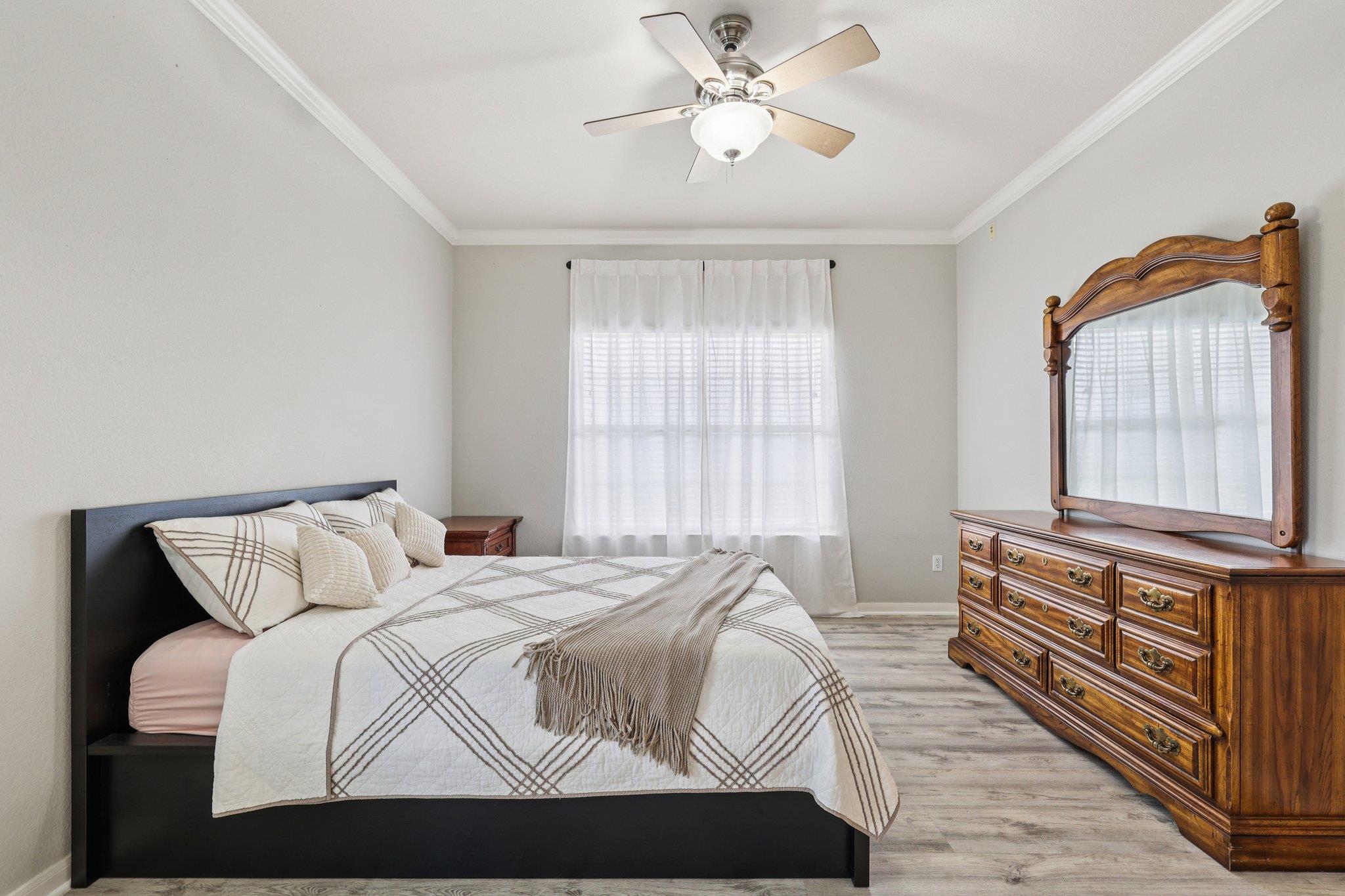 101 Blanco Dr, Hutto, TX 78634