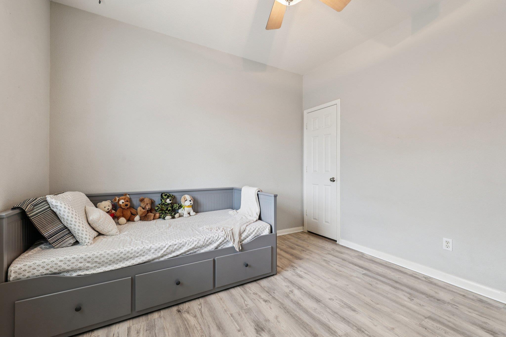 101 Blanco Dr, Hutto, TX 78634