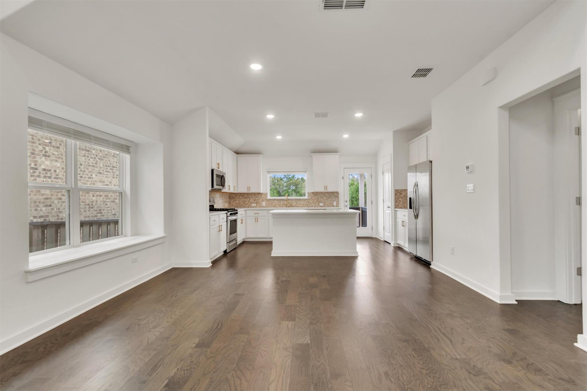 2324 Sawdust Dr, Georgetown, TX 78633