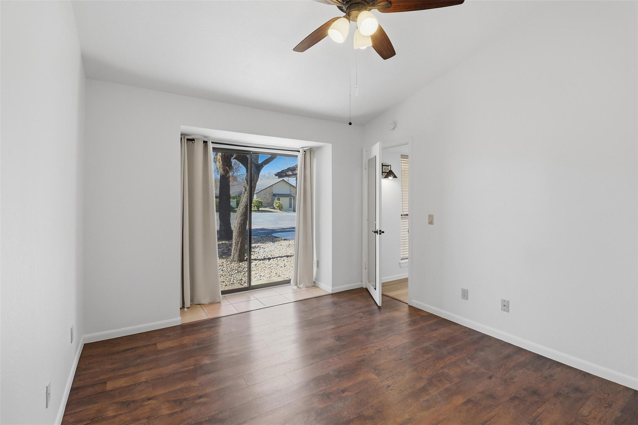 100 Bay Point Dr # 3, Horseshoe Bay, TX 78657