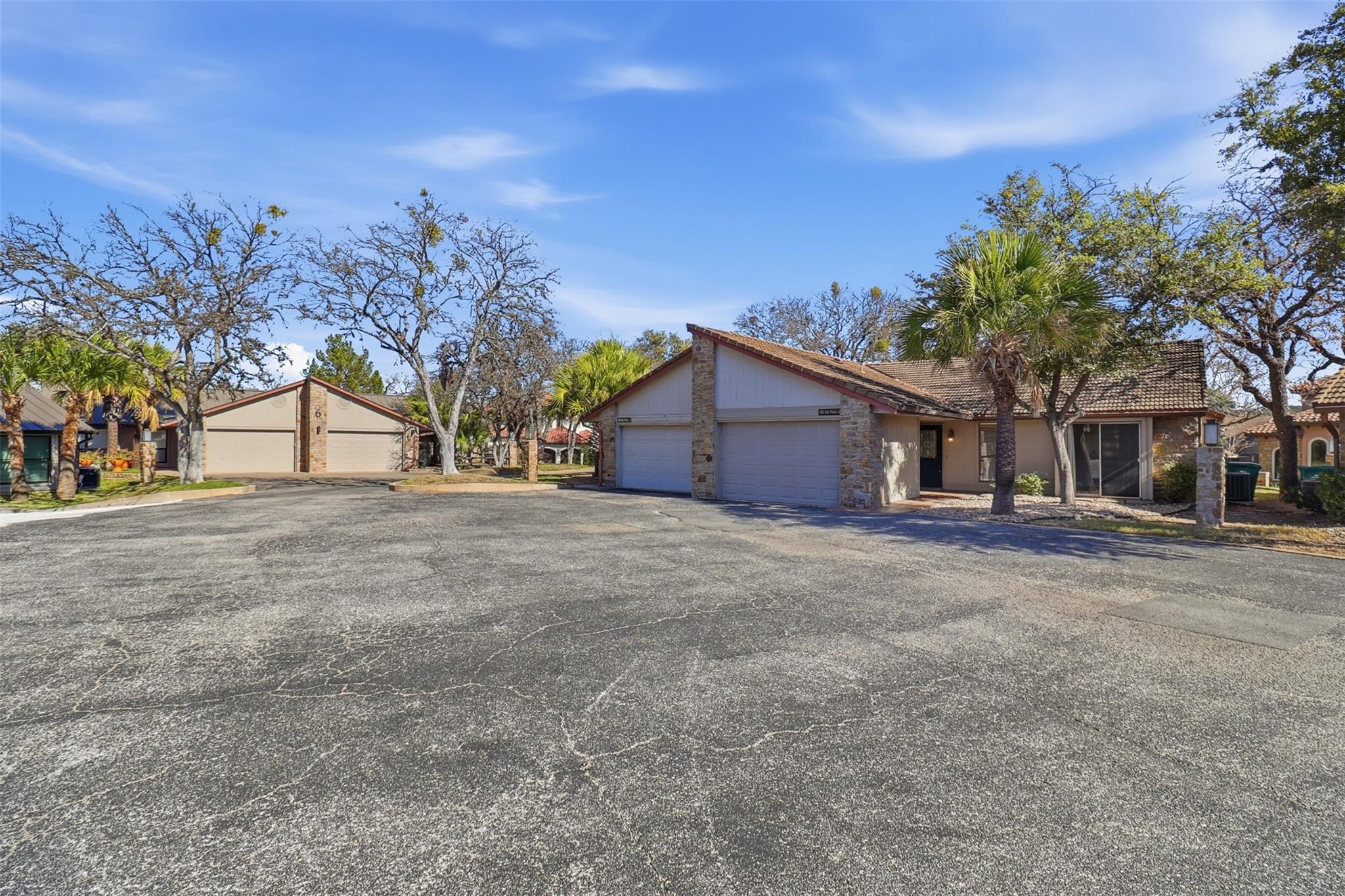 100 Bay Point Dr # 3, Horseshoe Bay, TX 78657