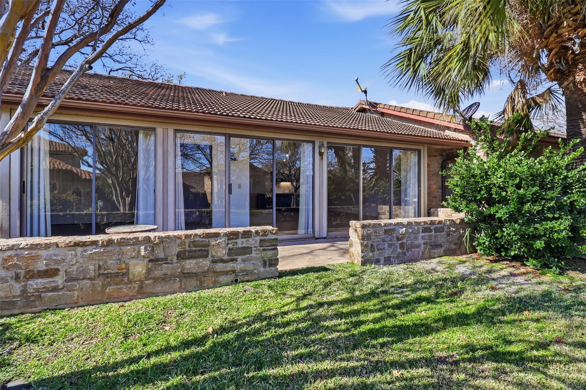 100 Bay Point Dr # 3, Horseshoe Bay, TX 78657