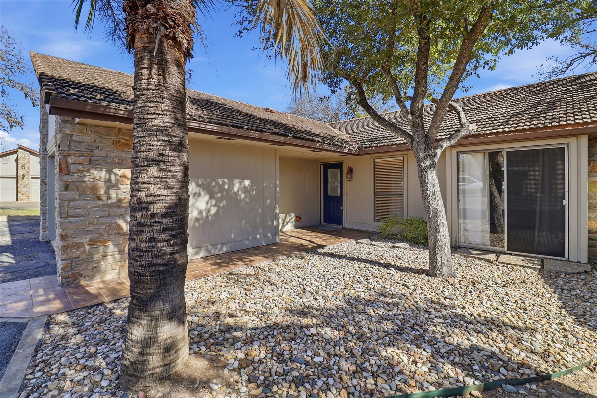 100 Bay Point Dr # 3, Horseshoe Bay, TX 78657