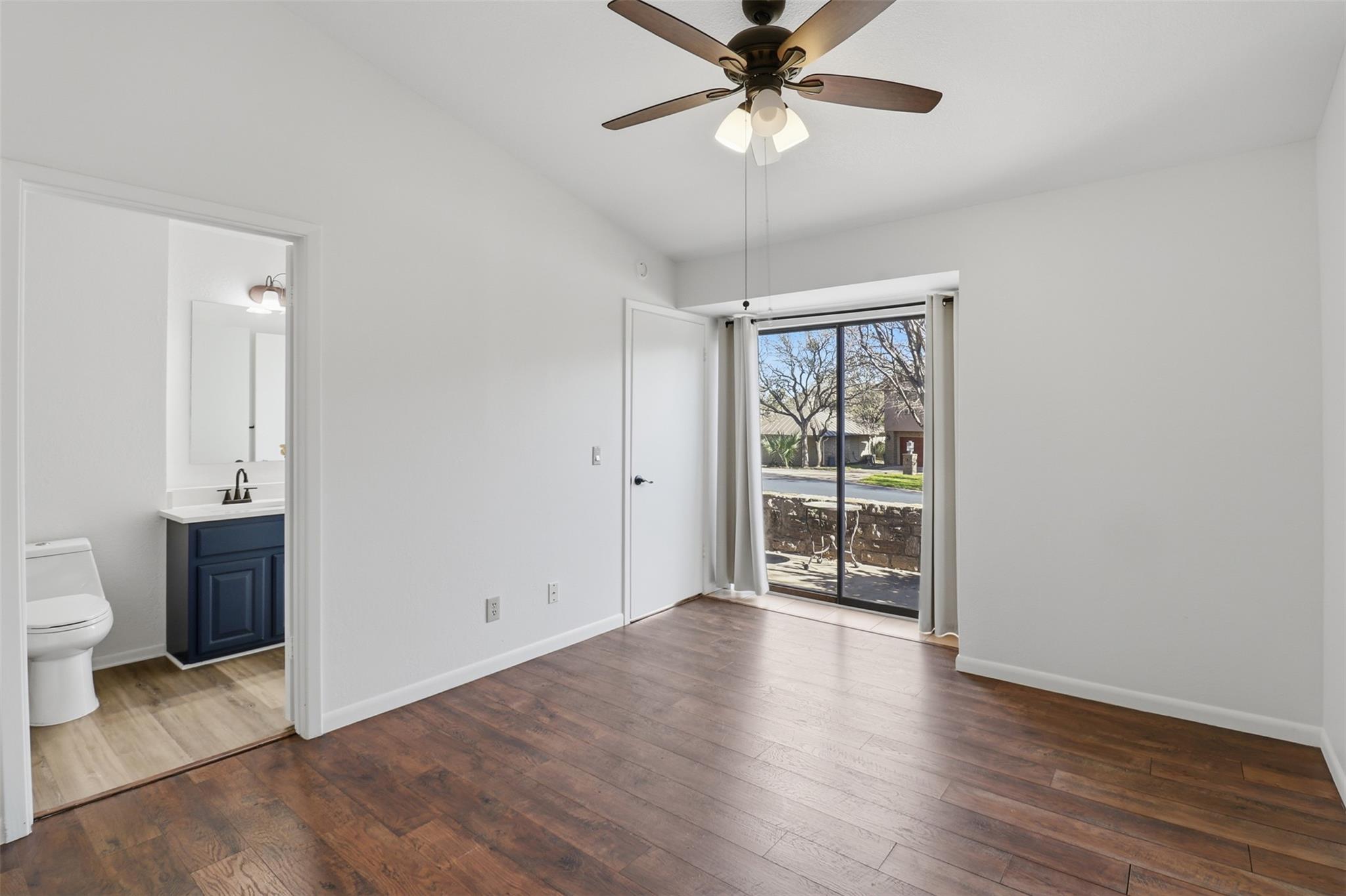 100 Bay Point Dr # 3, Horseshoe Bay, TX 78657