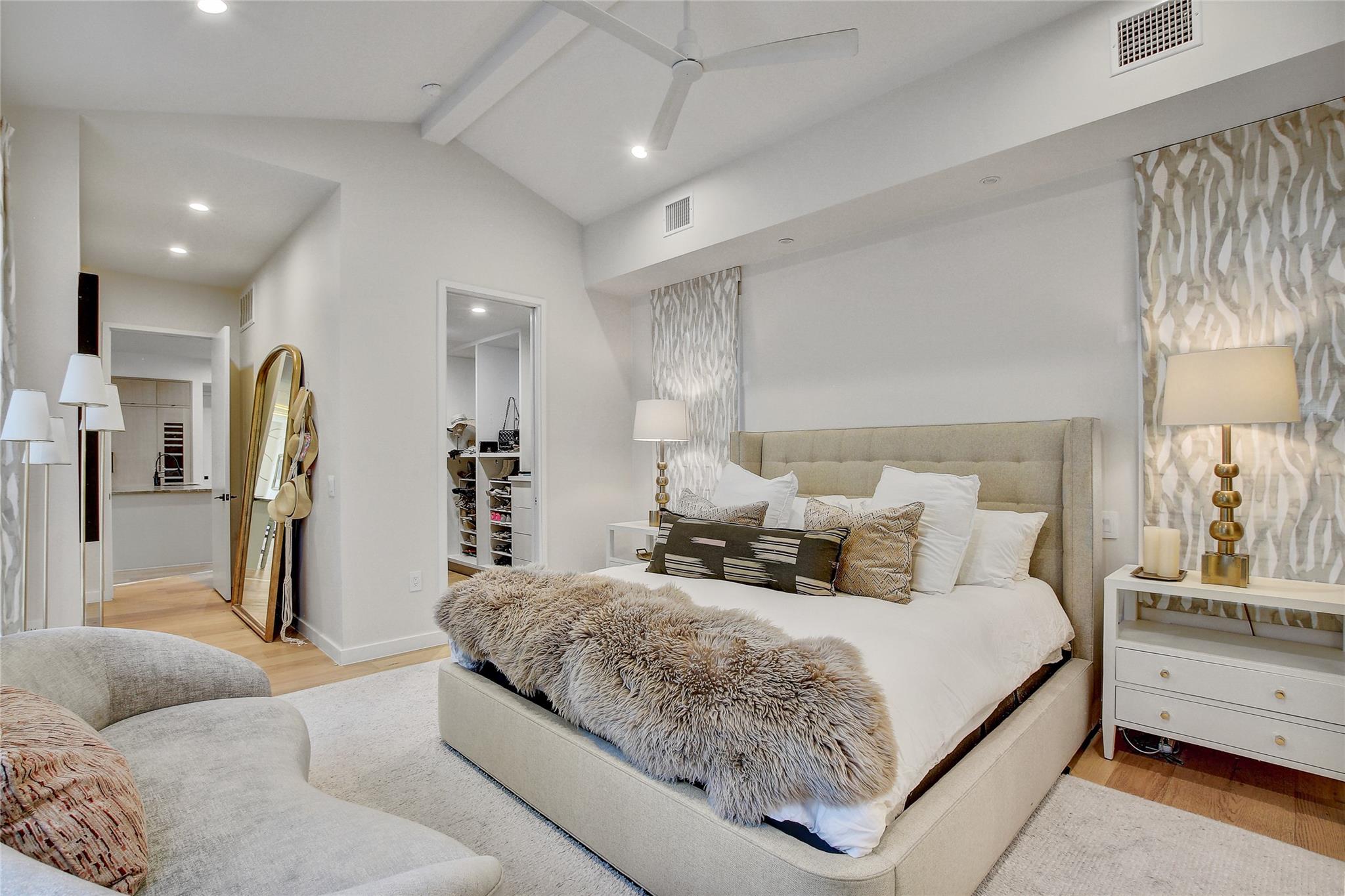 2006 Ford St, Austin, TX 78704