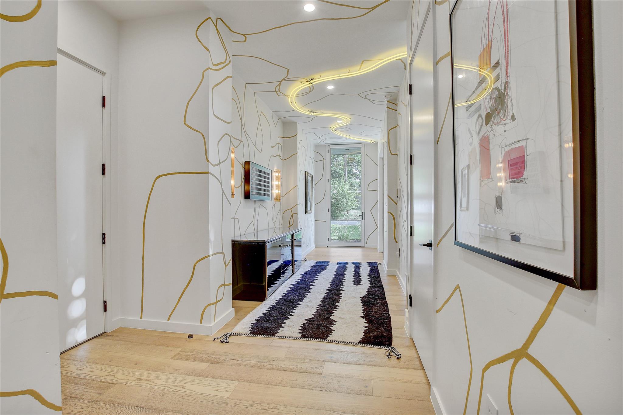 2006 Ford St, Austin, TX 78704