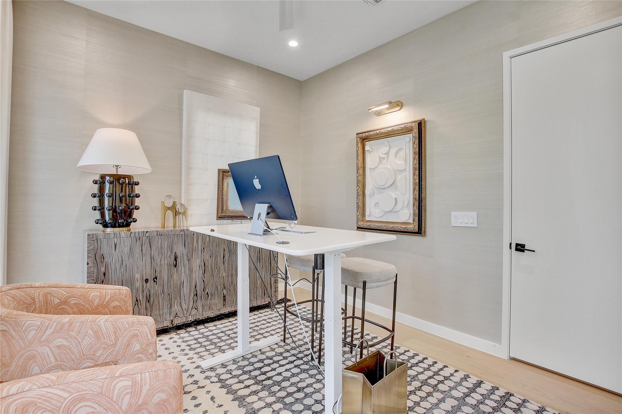 2006 Ford St, Austin, TX 78704