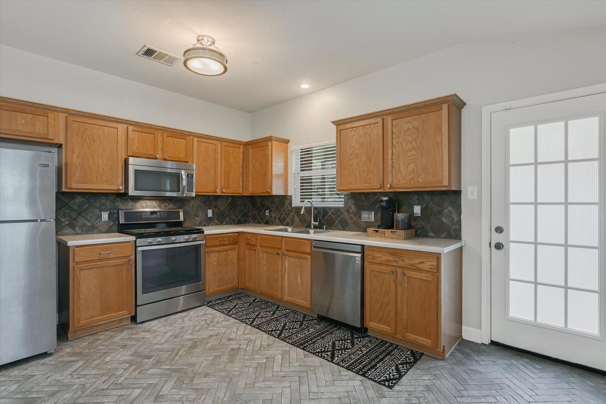 1138 Stone Forest Trl, Round Rock, TX 78681