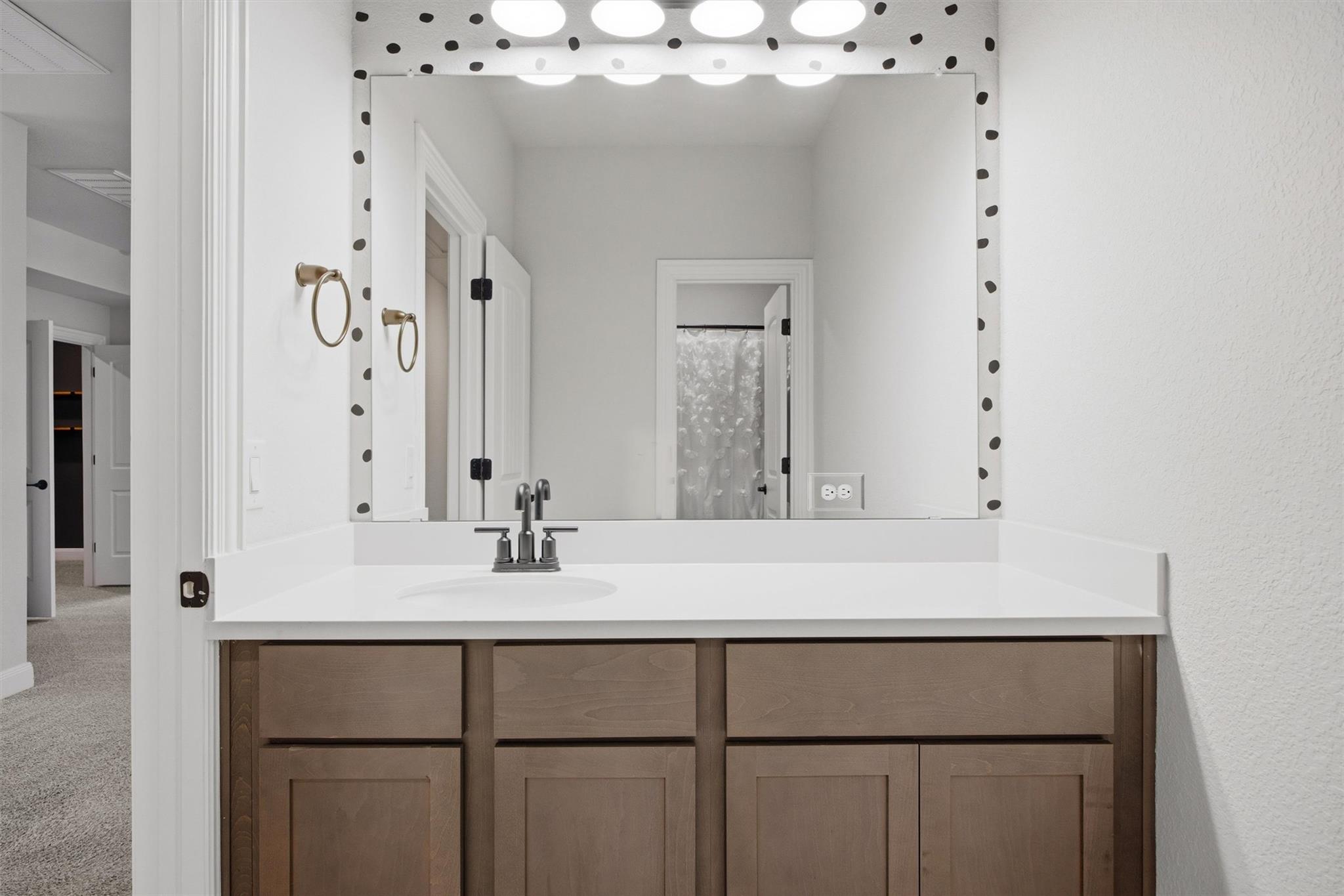 208 Tovas Secret Cv, Georgetown, TX 78628