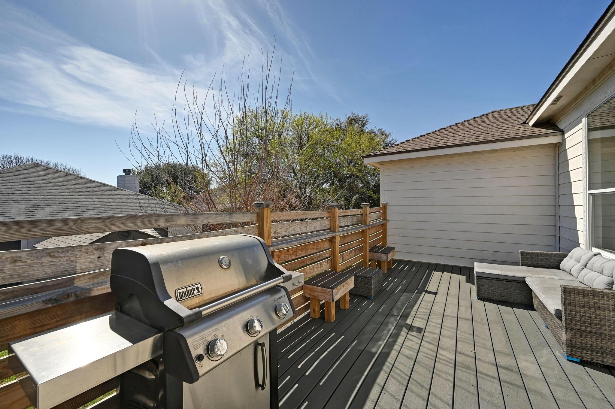 740 Clearview Cir, San Marcos, TX 78666