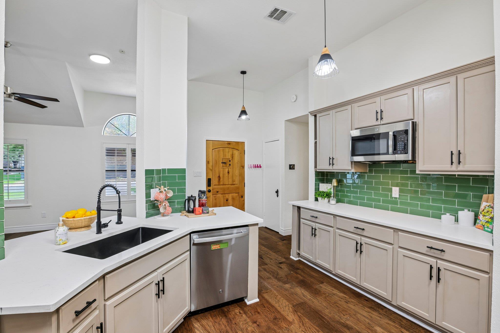 2000 Zephyr Ln, Round Rock, TX 78664