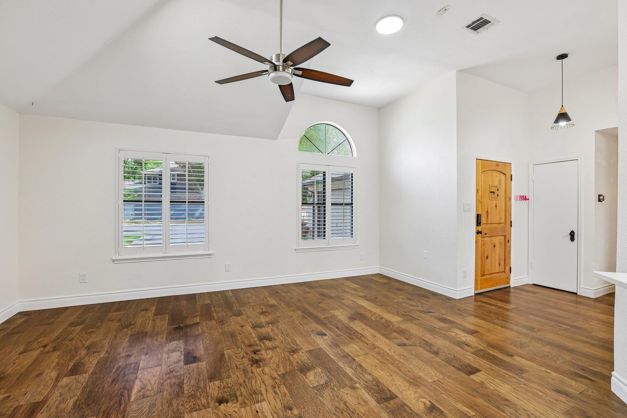 2000 Zephyr Ln, Round Rock, TX 78664