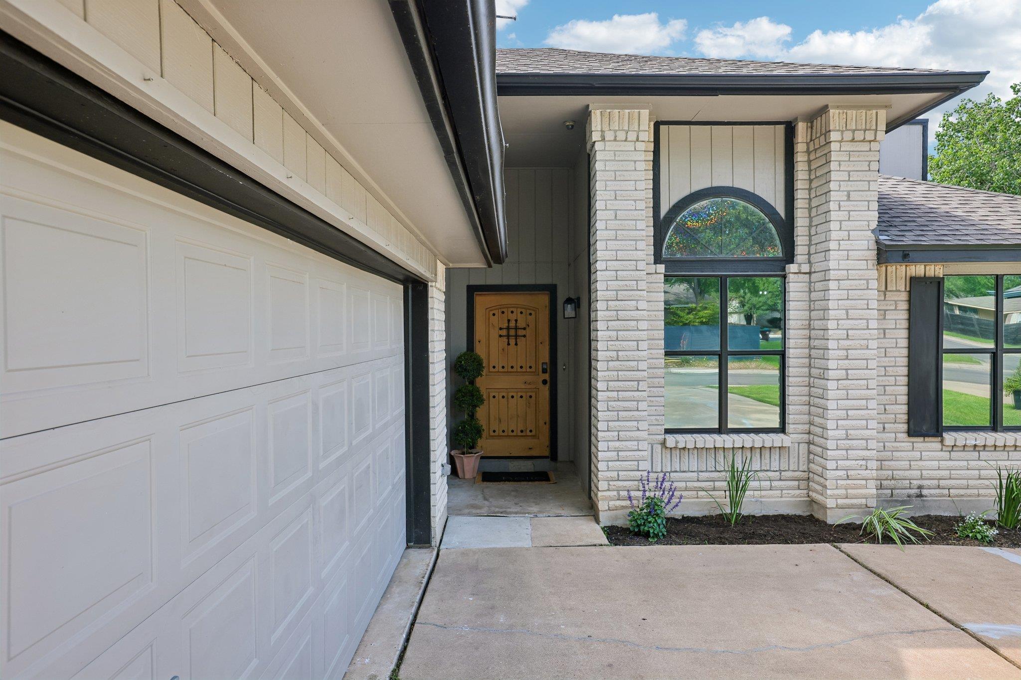 2000 Zephyr Ln, Round Rock, TX 78664