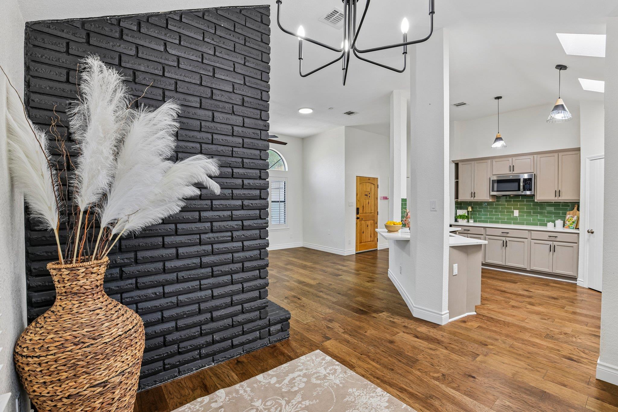 2000 Zephyr Ln, Round Rock, TX 78664