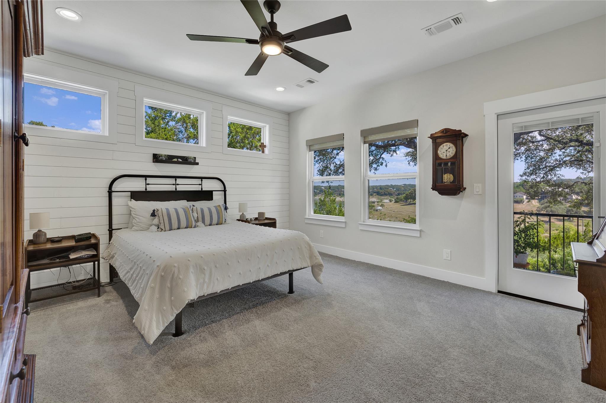 1799 Lakeside Dr W, Canyon Lake, TX 78133