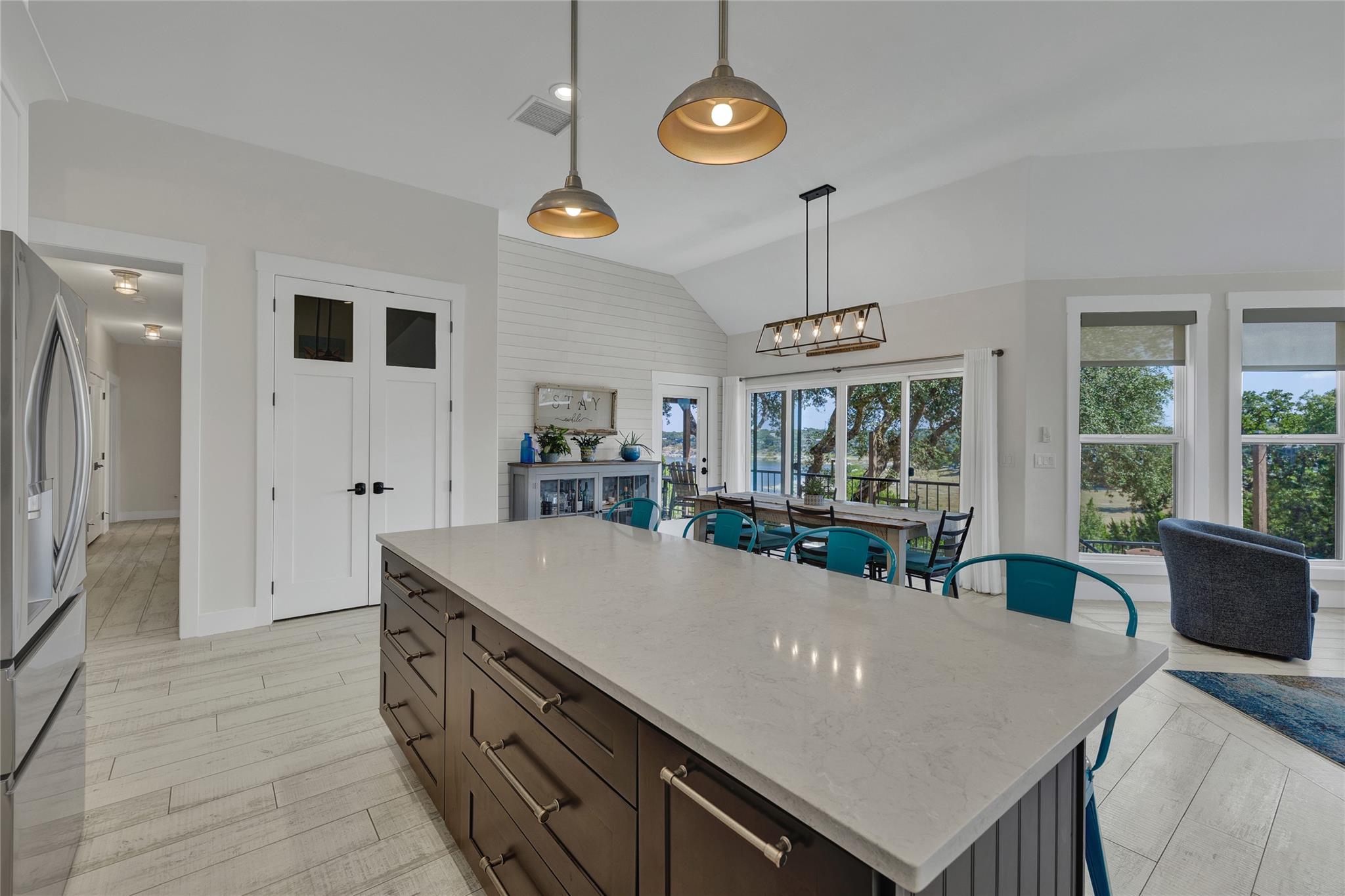 1799 Lakeside Dr W, Canyon Lake, TX 78133