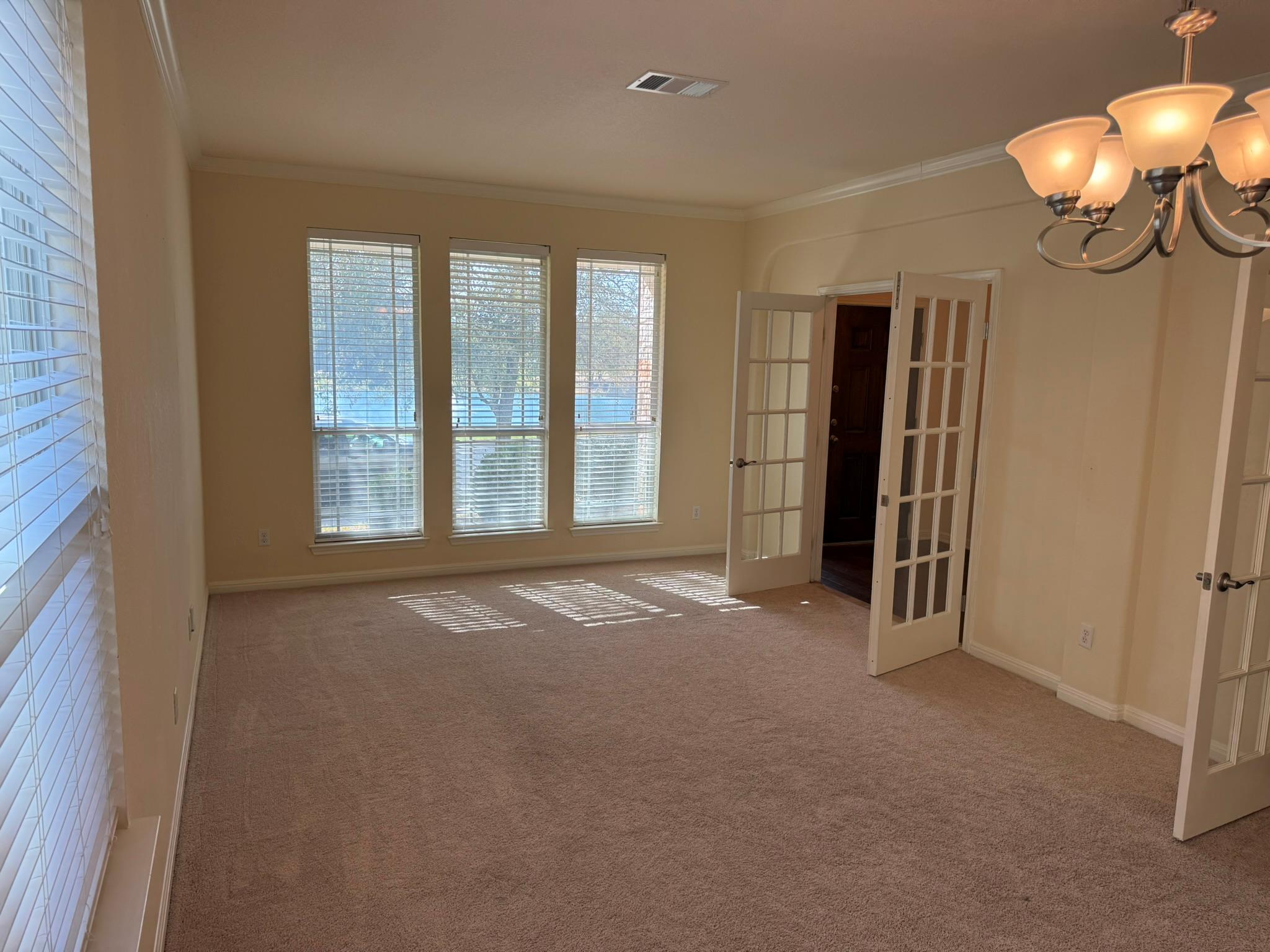 4387 Green Tree Dr, Round Rock, TX 78665