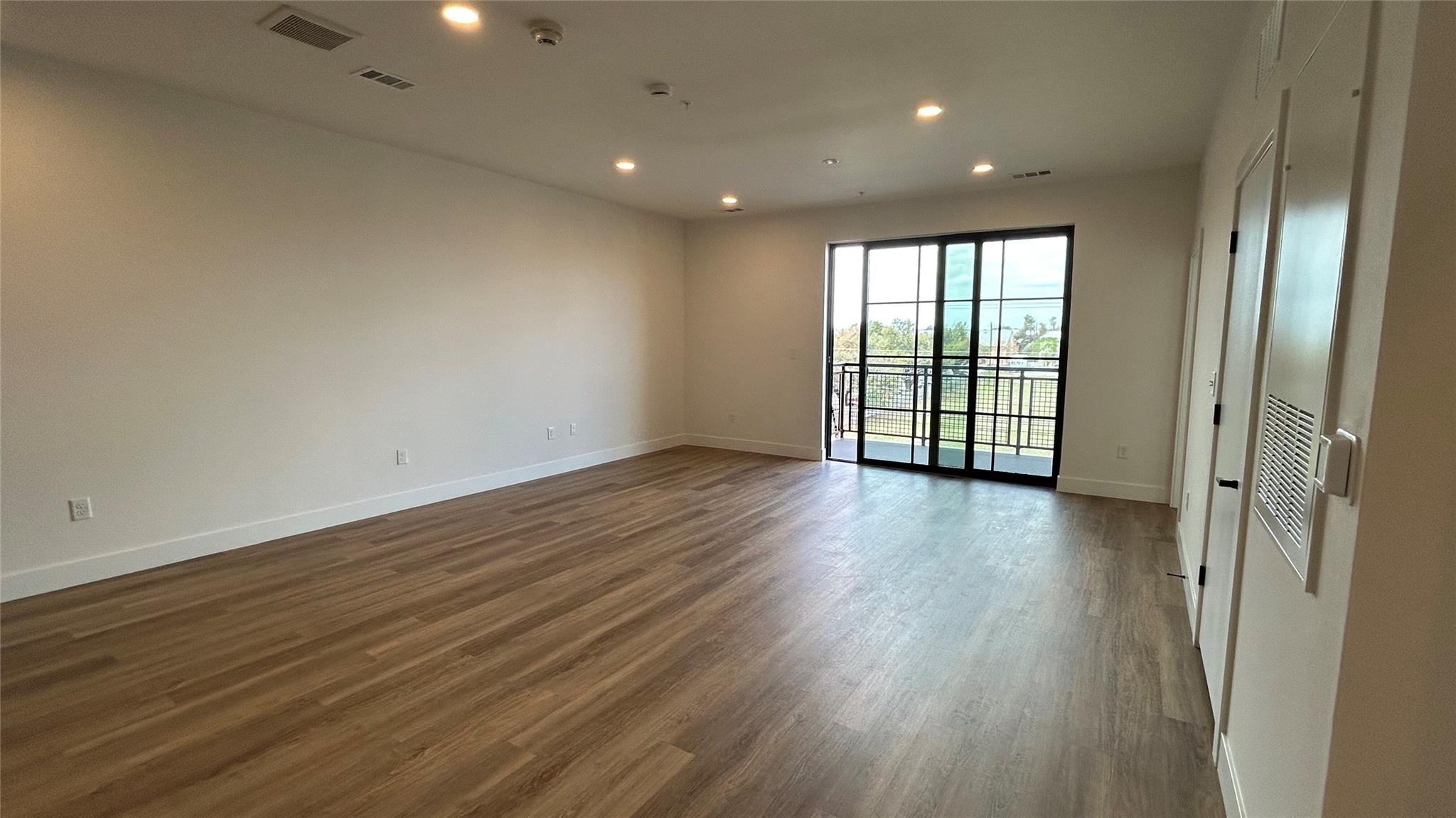 4315 S Congress Ave # 323, Austin, TX 78745