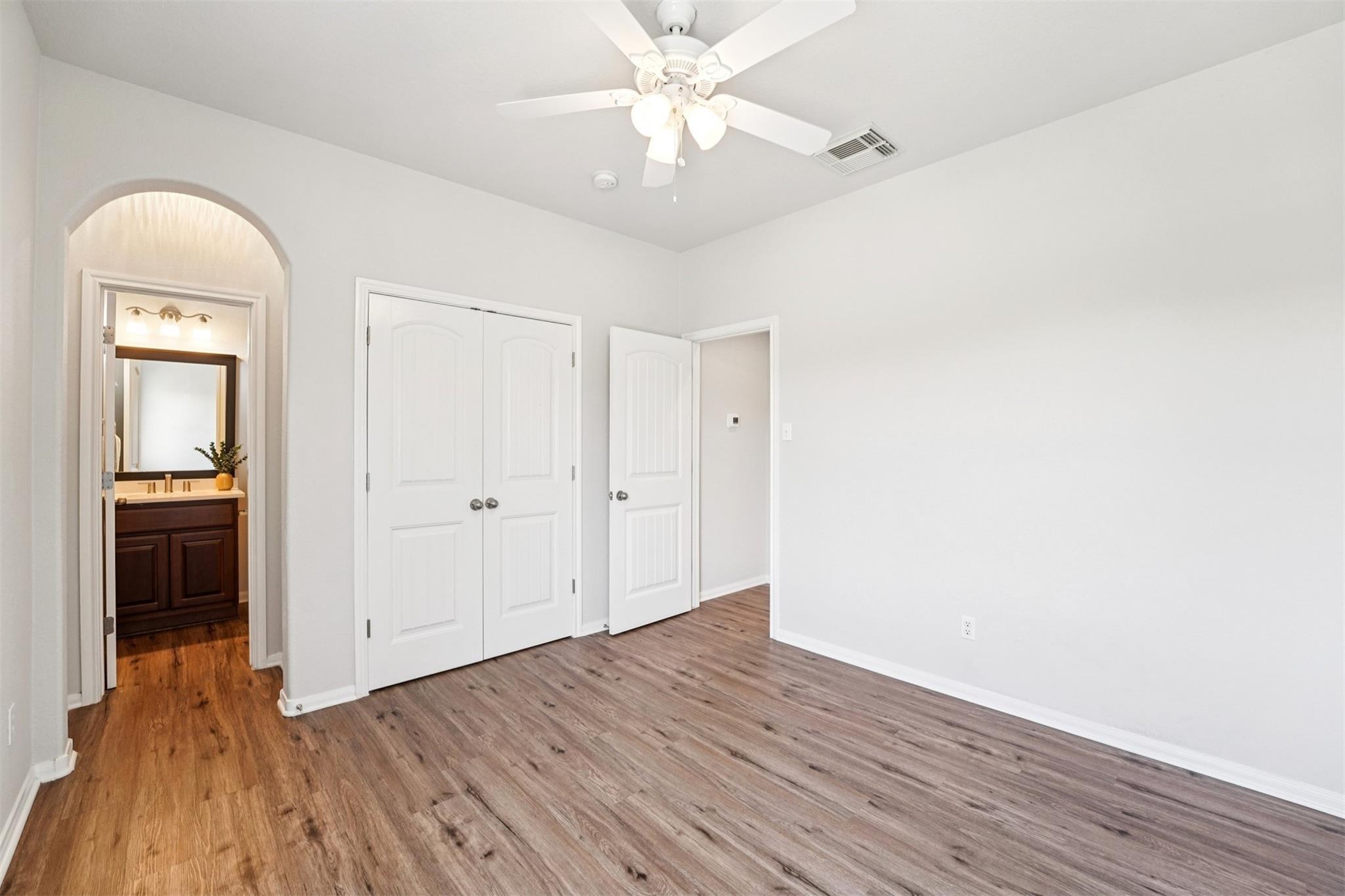 11400 W Parmer Ln # 40, Cedar Park, TX 78613