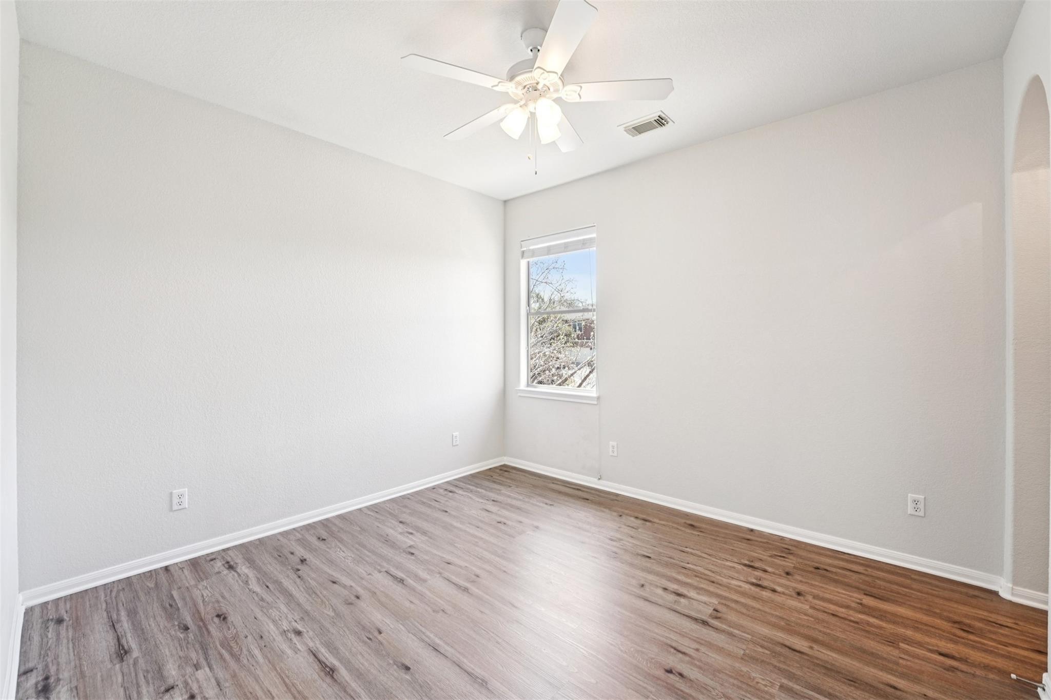 11400 W Parmer Ln # 40, Cedar Park, TX 78613