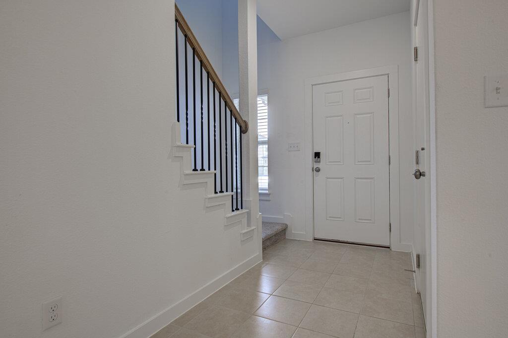 424 Bristlecone Bnd, Liberty Hill, TX 78642