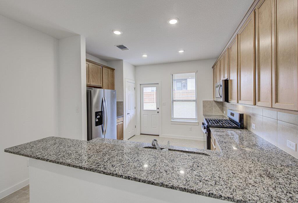 424 Bristlecone Bnd, Liberty Hill, TX 78642