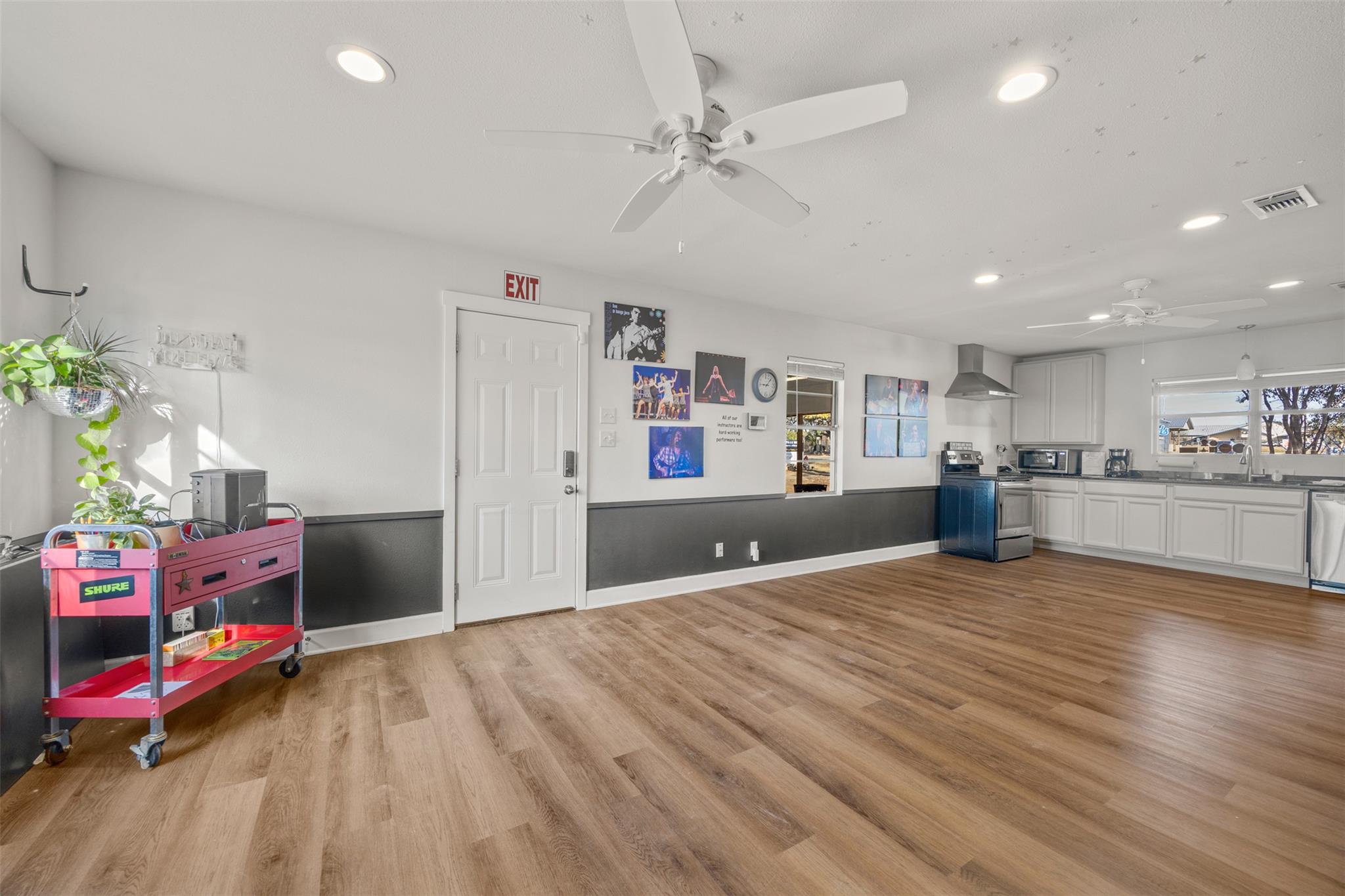 603 W Highway 290 Highway, Dripping Springs, TX 78620