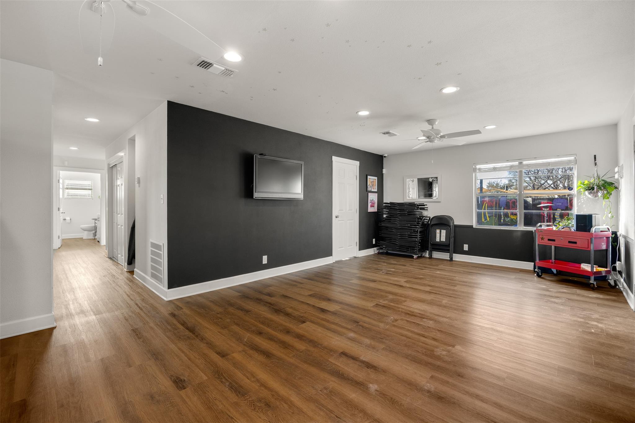 603 W Highway 290 Highway, Dripping Springs, TX 78620