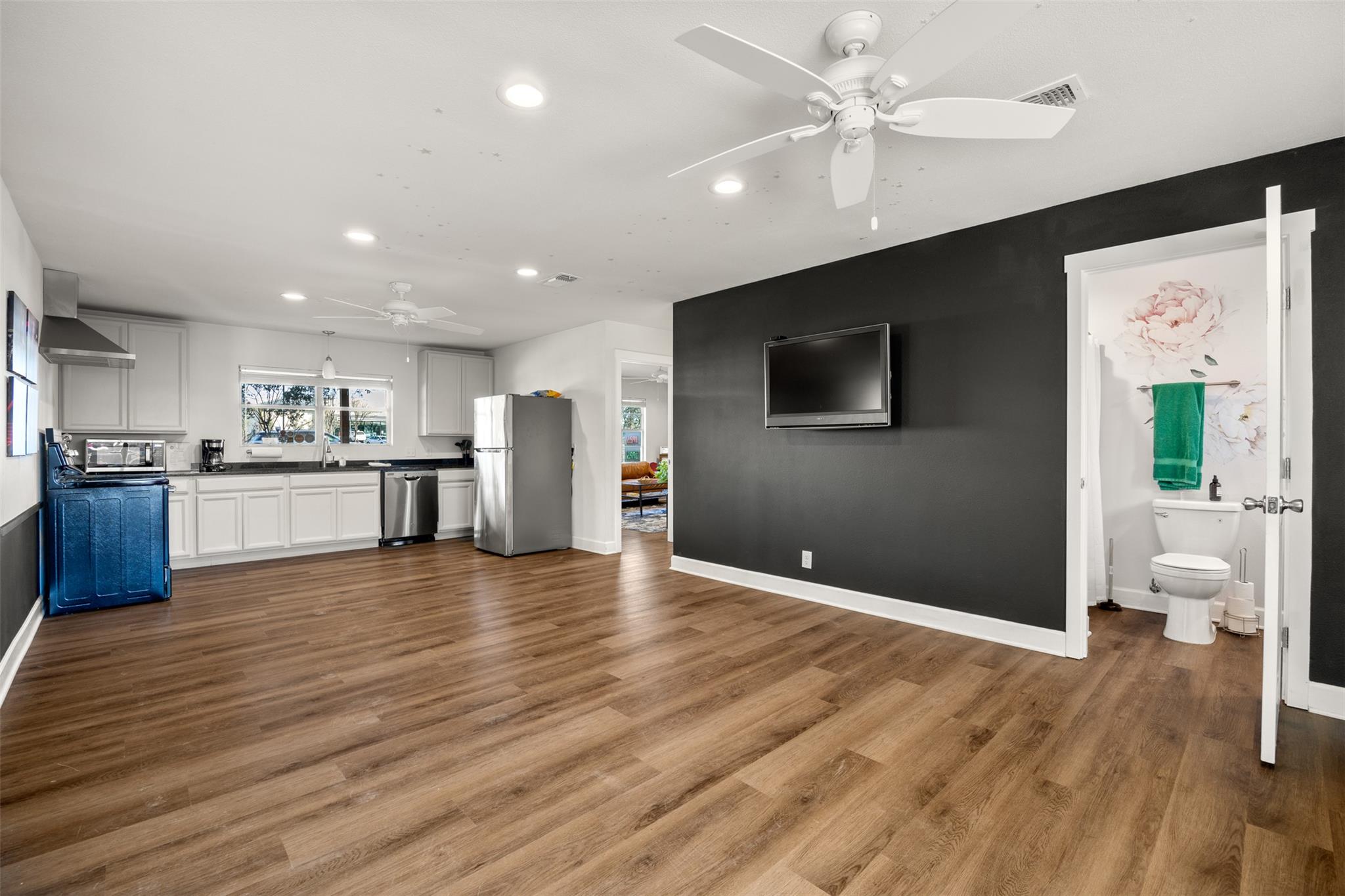 603 W Highway 290 Highway, Dripping Springs, TX 78620