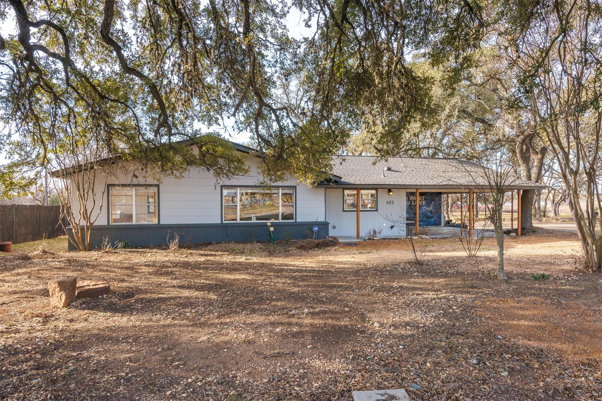 603 W Highway 290 Highway, Dripping Springs, TX 78620