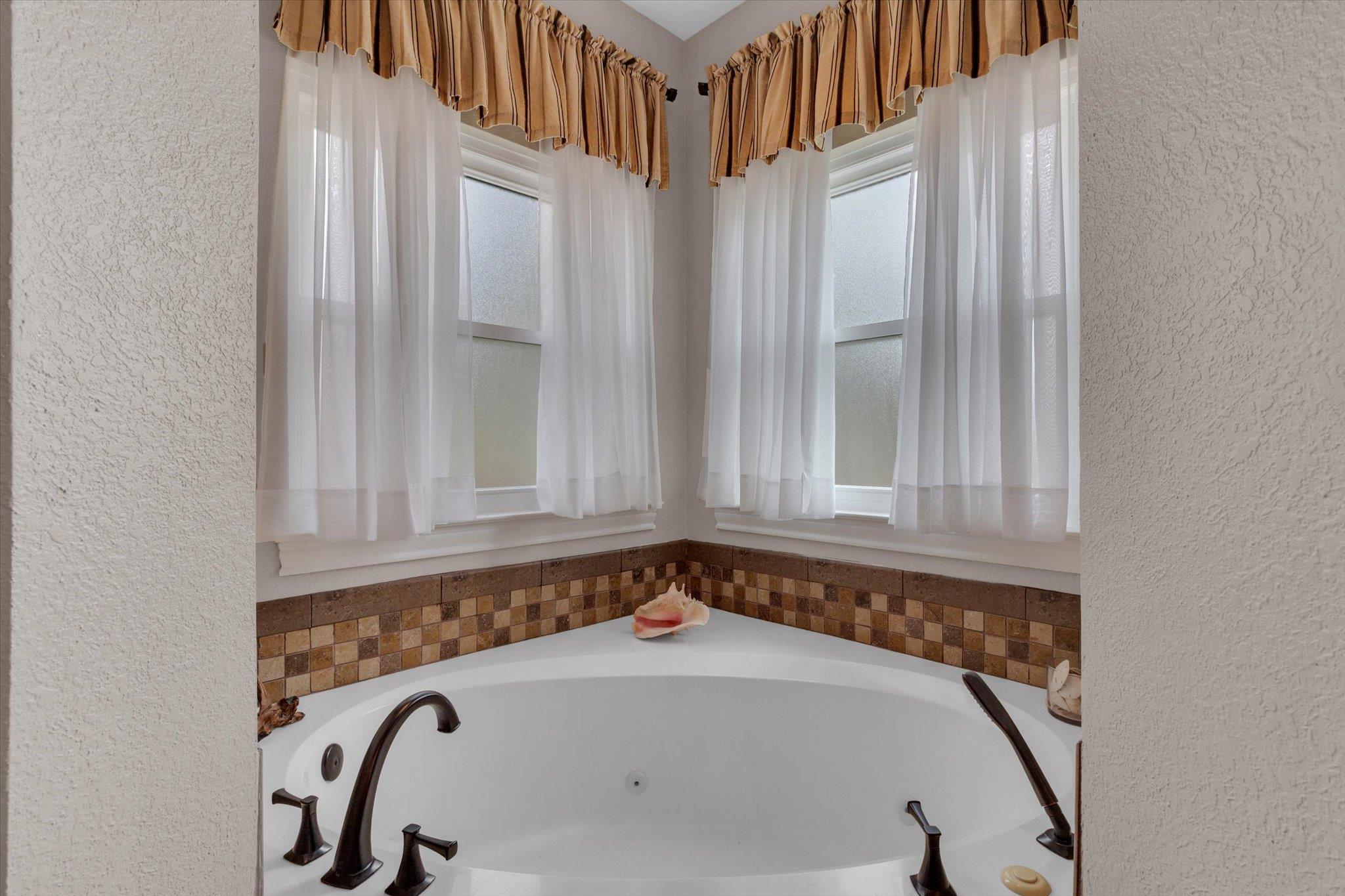 2235 Summit Ridge Dr, San Marcos, TX 78666