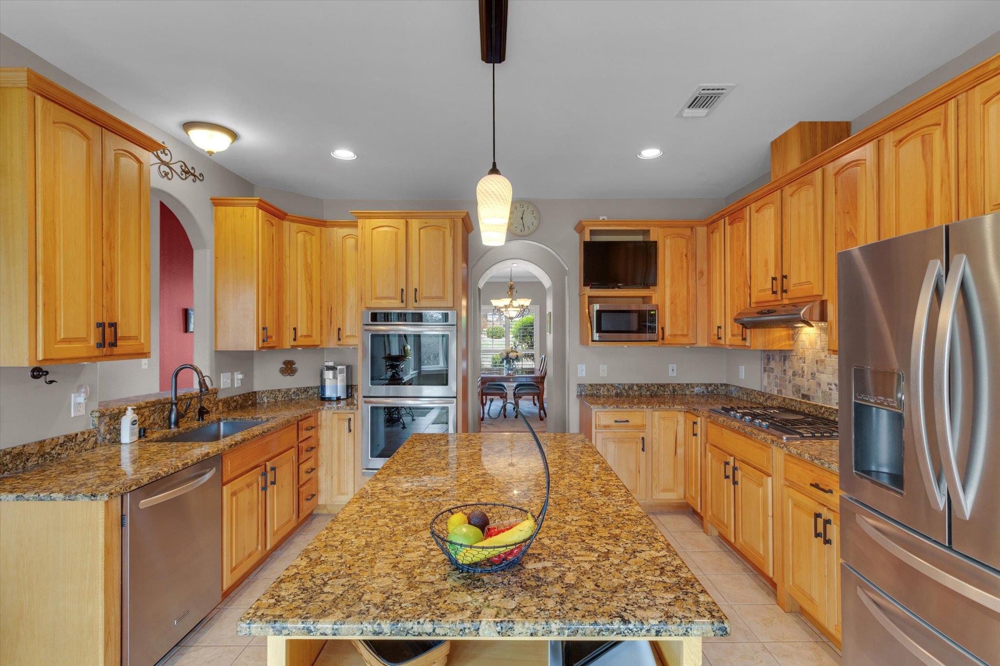 2235 Summit Ridge Dr, San Marcos, TX 78666