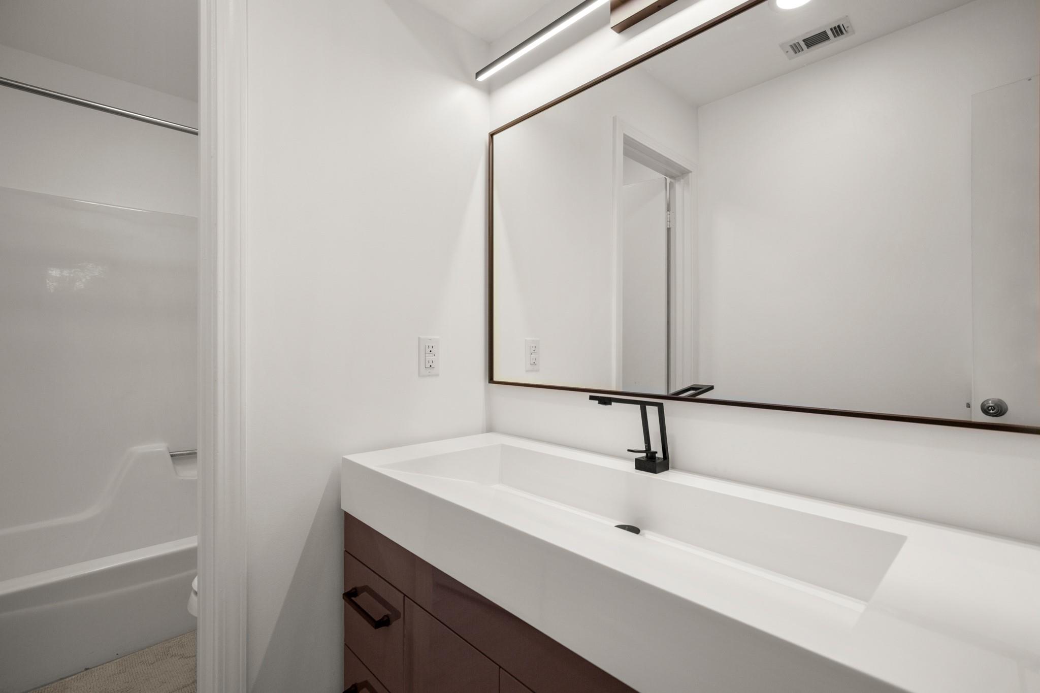 2217 Onion Creek Pkwy # 104, Austin, TX 78747