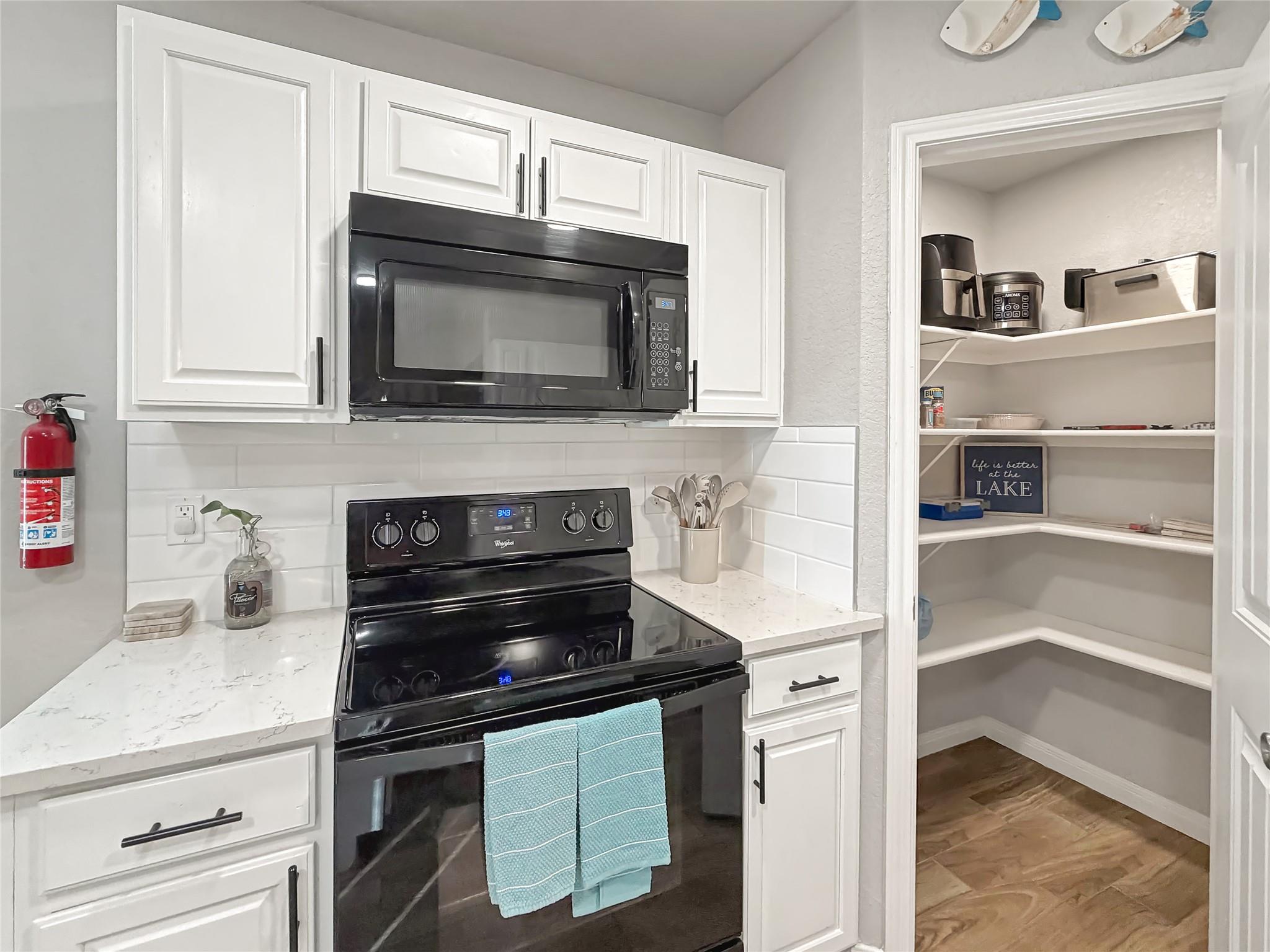 156 Deer Run Pass, Canyon Lake, TX 78133