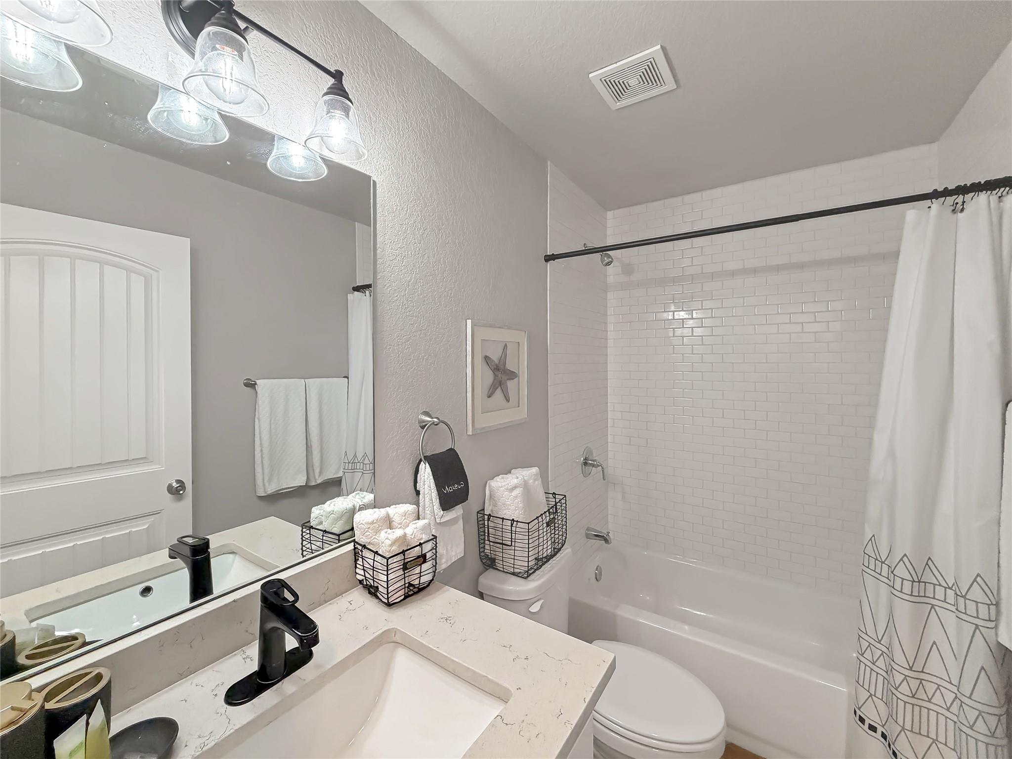 156 Deer Run Pass, Canyon Lake, TX 78133