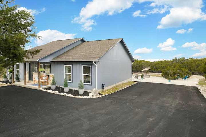 156 Deer Run Pass, Canyon Lake, TX 78133