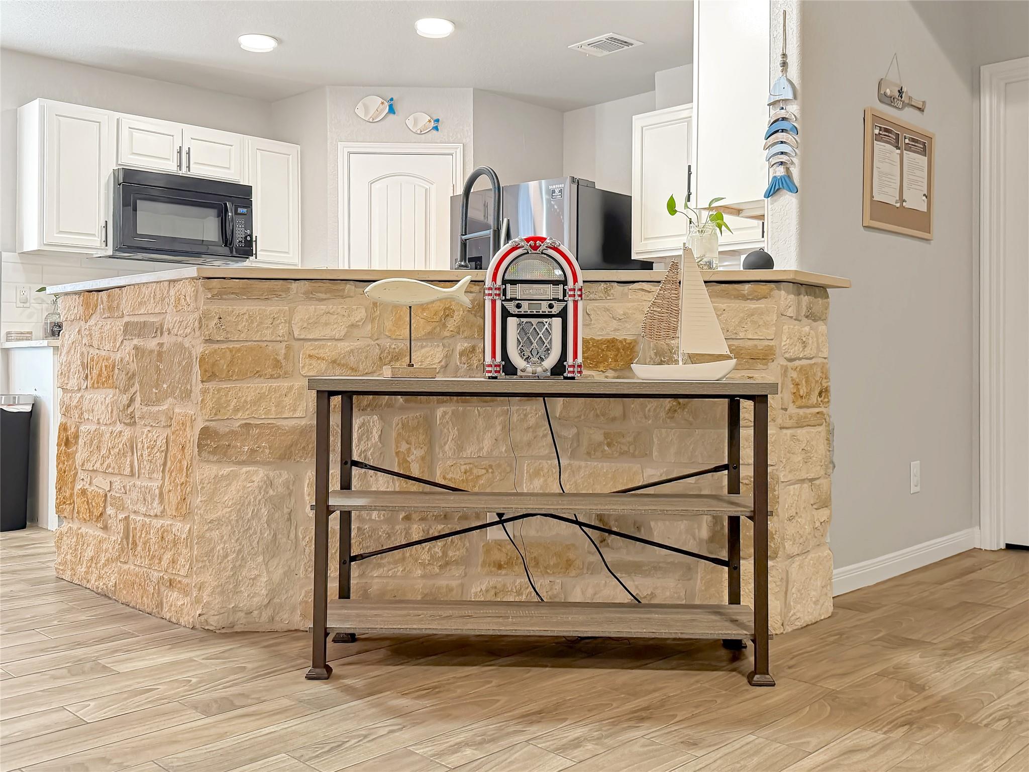 156 Deer Run Pass, Canyon Lake, TX 78133